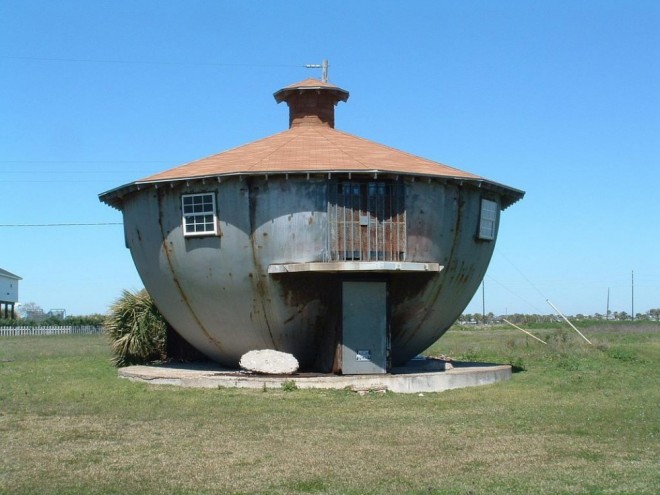weird house kettle