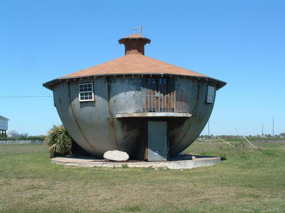 weird house kettle