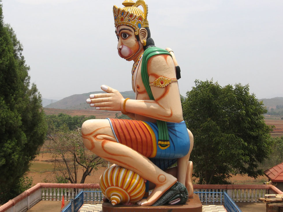 tallest statue kneeling hanuman