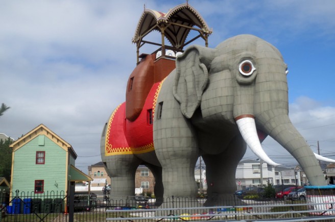 elephant shaped novelty architecture