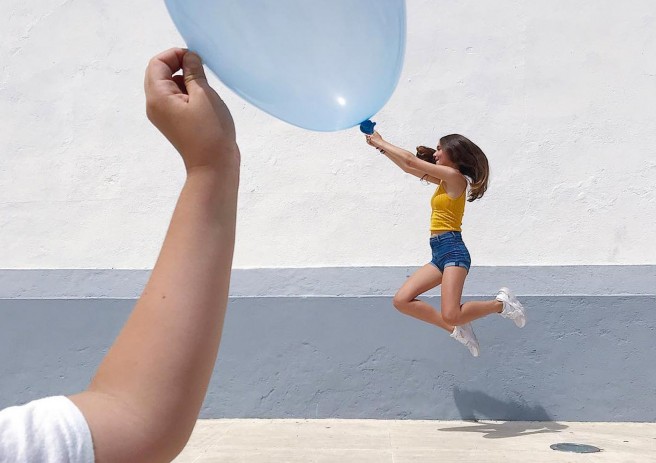 1 stunning optical illusion photos balloon girl tiago silva