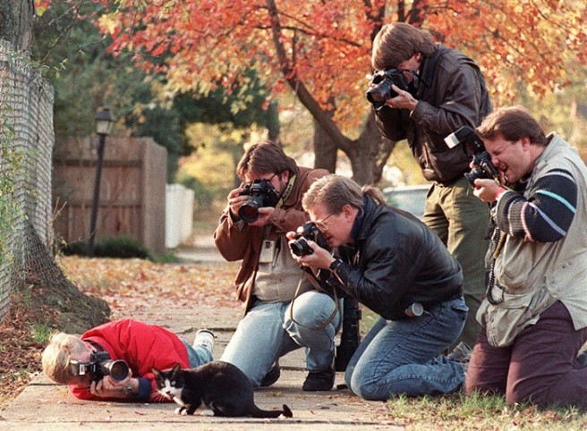 16 funny position photographer