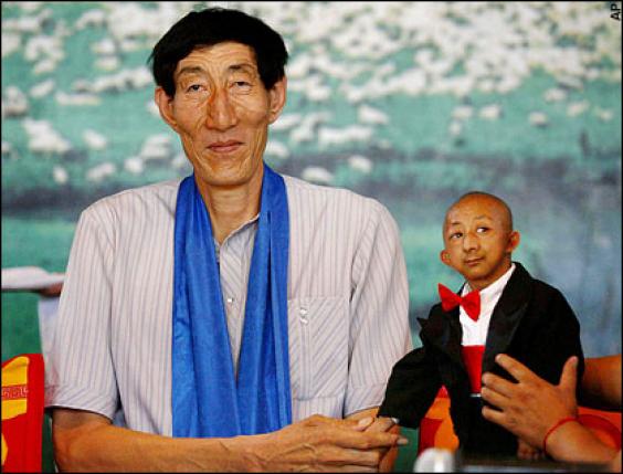 tallest and shortest man