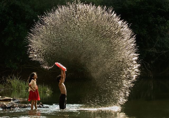 amazing picture children playing