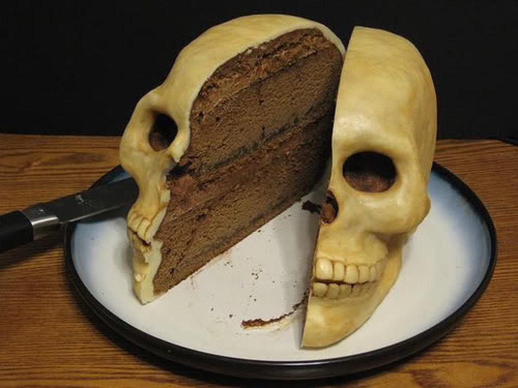 creative cake skull art idea