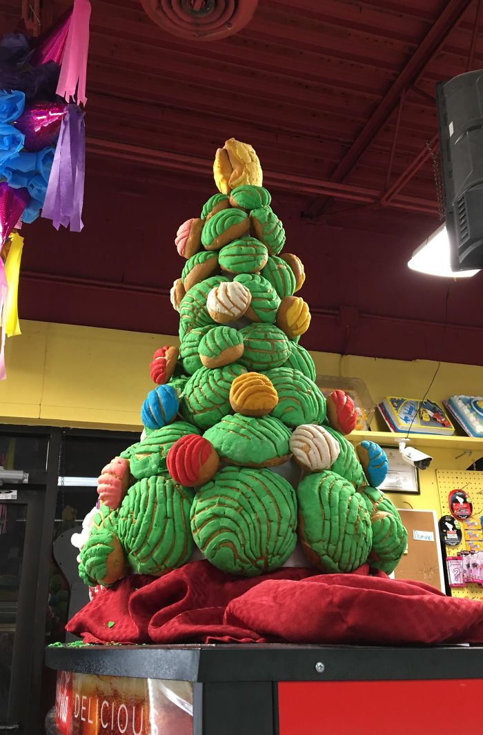 creative christmas tree decoration idea