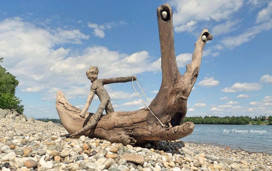 funny sculpture driftwood tamas kanya